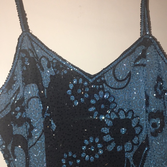 Beautiful Blue and Black Retro print sequins dress - Picture 4 of 6